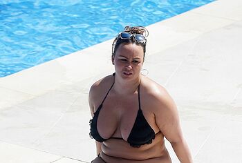 Chanelle Hayes oops
