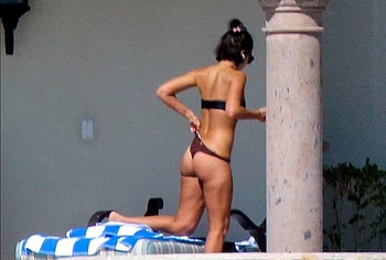 Jessica Alba nude ass