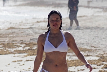 Michelle Rodriguez bikini photos