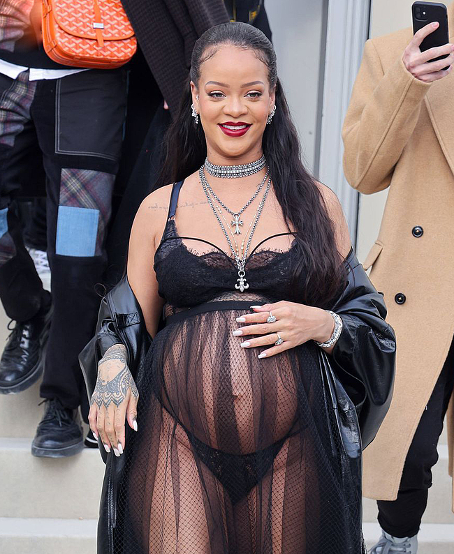 Rihanna nude sheer see through dress nip slip photos leaked