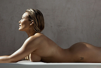 Hilary Duff frontal nude