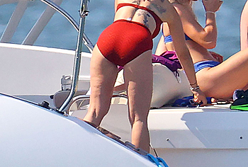Scarlett Johansson booty