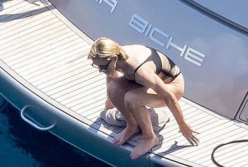 Paris Hilton bikini