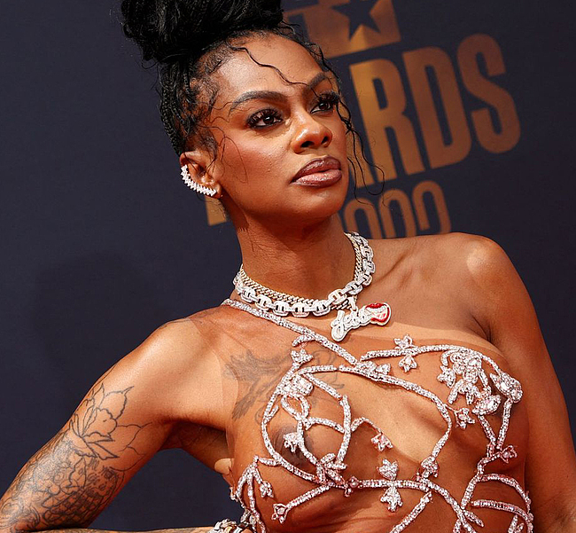 Jess Hilarious Shows Bare Tits at the 2023 BET Awards