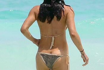 Michelle Rodriguez booty photo