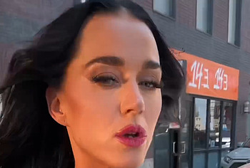 Katy Perry nude selfie