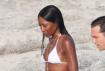 Naomi Campbell bikini tits