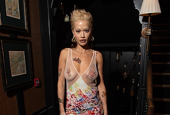 Rita Ora nude tits