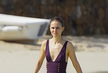 Natalie Portman exposed
