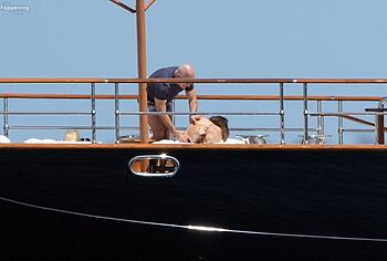 Lauren Sanchez naked