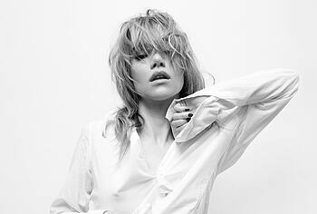 Suki Waterhouse panties