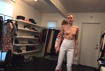 Miley Cyrus nsfw