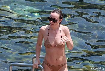 Olivia Wilde nipples