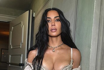 Kim Kardashian cleavage