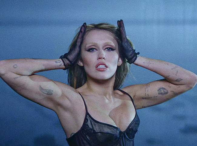 Miley Cyrus nudes
