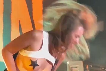 Victoria De Angelis naked