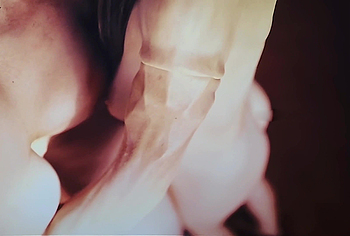 Alison Brie bare tits