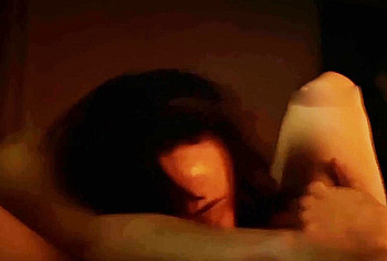 Margaret Qualley Aubrey Plaza pussy licks