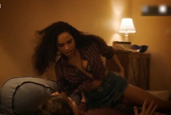 Saffron Hocking nipslip