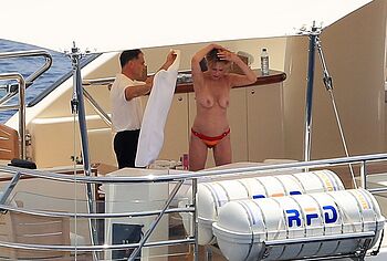 Melanie Griffith nude topless photos