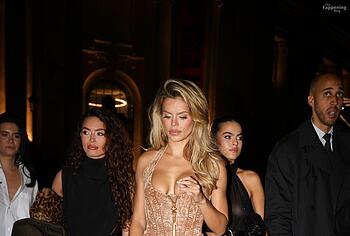 Brooks Nader nude on public