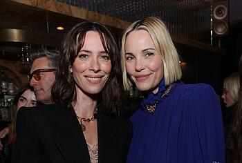 Leslie Bibb nude photos