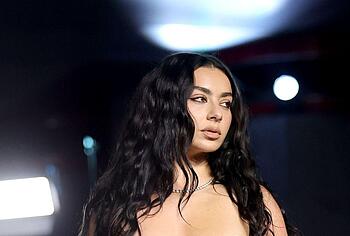 Charli XCX nipslip moment