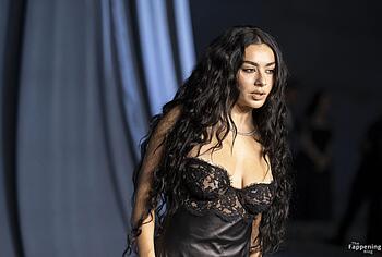 Charli XCX nipslip moment