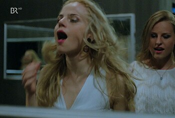 Lili Epply naked in Schnell ermittelt Gudrun Schatzinger