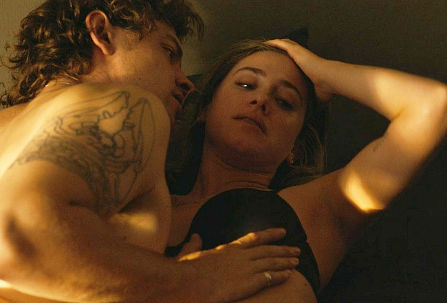 Lili Reinhart sex scene