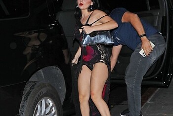 Dafne Keen upskirt pics