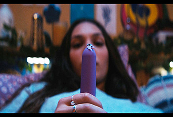 Maddie Ziegler masturbating