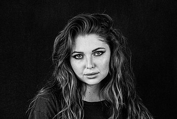 Samantha Hanratty nude photos