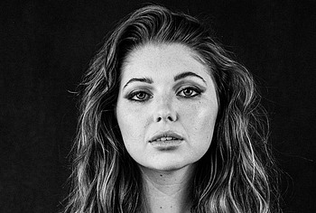 Samantha Hanratty nude photos