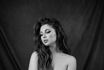 Samantha Hanratty nude photos