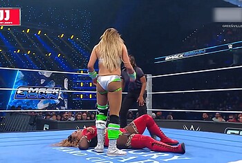 Ashley Fliehr nipslip