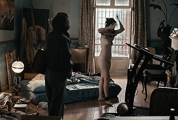 Cassandra Ciangherotti frontal nude