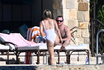 Sydney Sweeney bikini photos