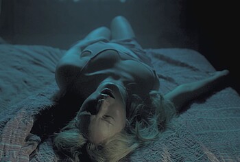 Jennifer Lawrence masturbating