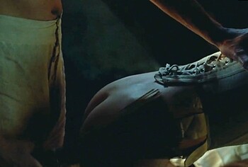 Amanda Seyfried nude ass