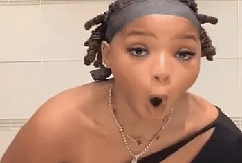 Chloe Bailey oops moment