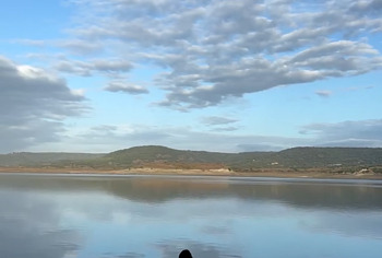 Maisie Williams bare butt