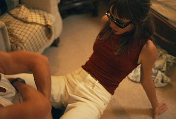 Almudena Amor nude in Pose