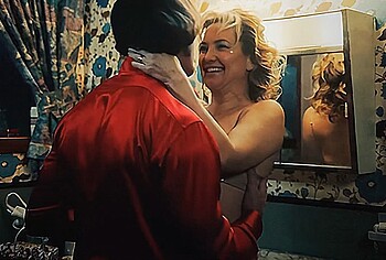 Kate Hudson nudes in Song Sung Blue