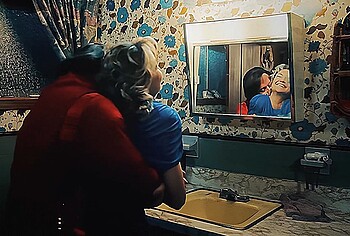 Kate Hudson nudes in Song Sung Blue