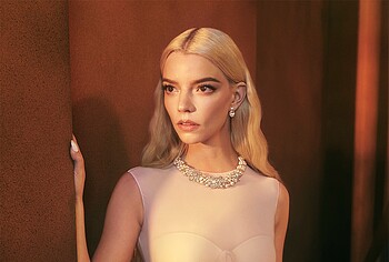 Anya Taylor-Joy oops nude