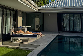 Sophie Nelisse Nude Topless And Lingerie Photos