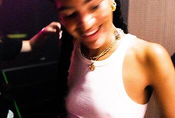 Olivia Dean Nude Tits and Bikini Pics