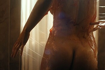 Jessica Alexander Nude Scenes in The Beauty