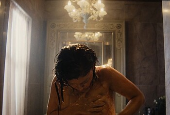 Jessica Alexander Nude Scenes in The Beauty